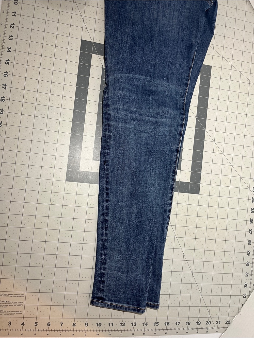 American Eagle Outfitters Dark Blue Women's Skinny Jeans - Picture 9 of 9